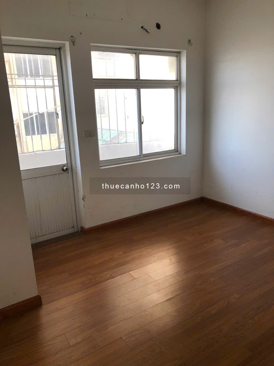 Cho thuê căn hộ chung cư 90m2 tại Hoàng Mai Hà Nội