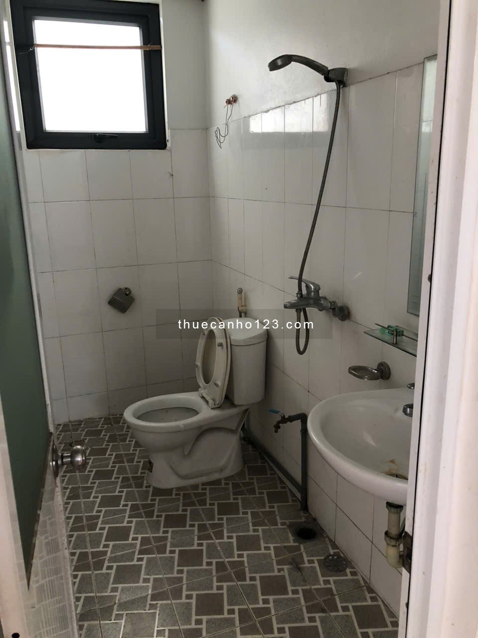 Cho thuê căn hộ chung cư 90m2 tại Hoàng Mai Hà Nội