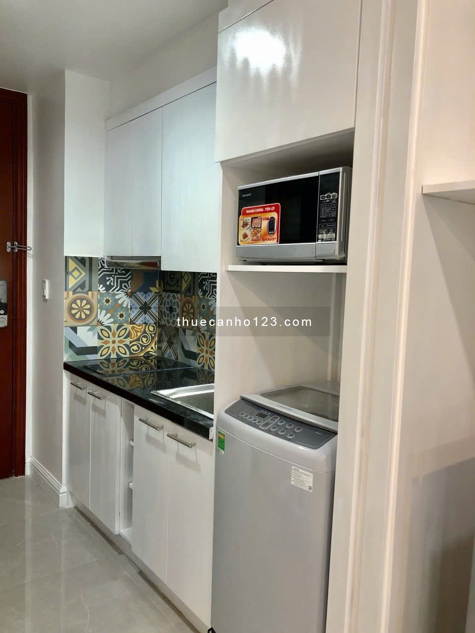 Chuyên cho thuê studio The Manor, nhà trống hoạc đầy đủ nội thất giá 11 triệu/tháng