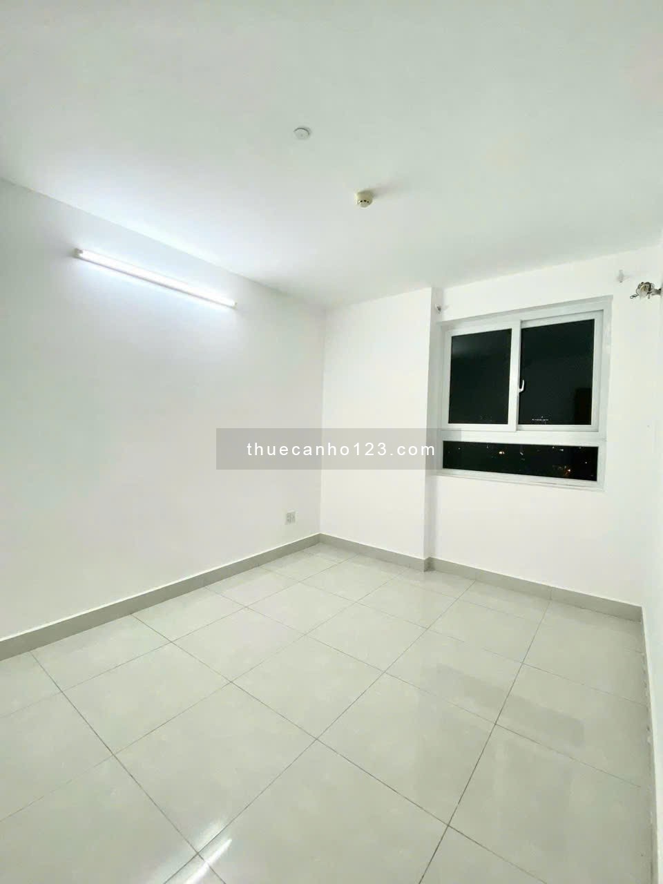 Chung cư Sunny, Phạm Văn Đồng, GV: 12tr5/th, 2p ngủ, ban công, 75m2