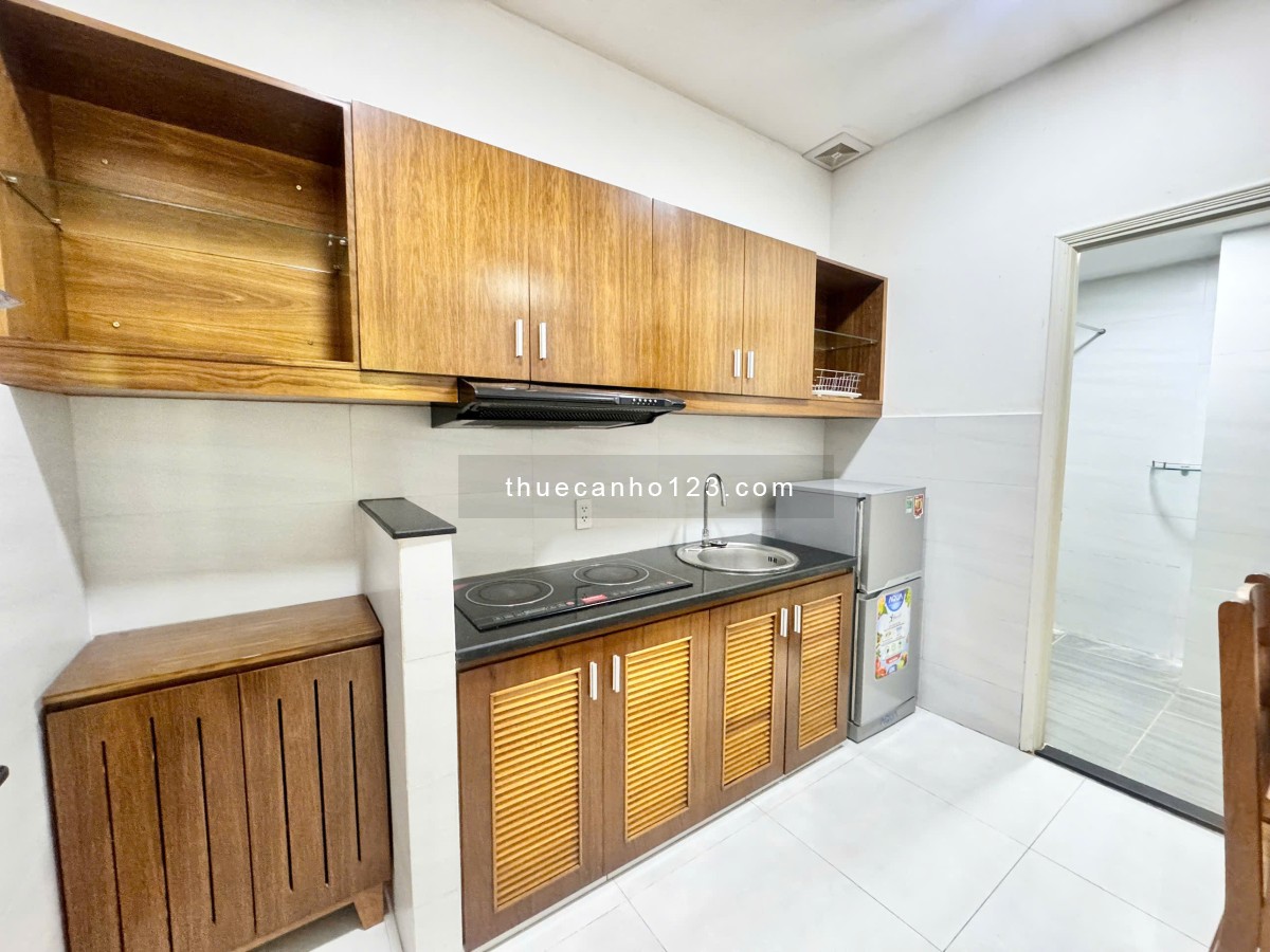 Cho thuê CHDV 1 phòng ngủ - Sân vườn full nội thất gần sân bay Tân Sơn Nhất/ công viên Hoàng Văn Thụ