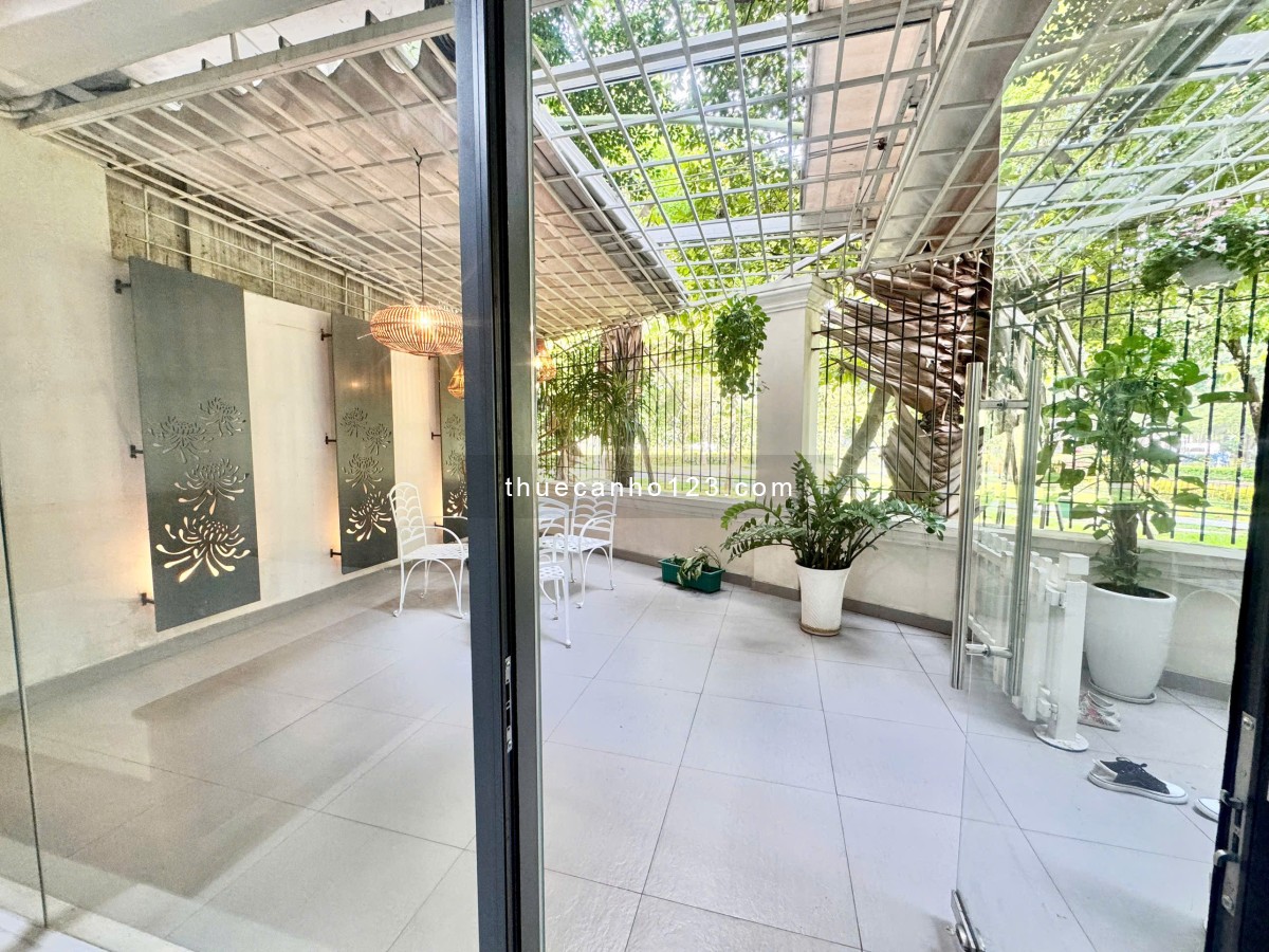 Cho thuê CHDV 1 phòng ngủ - Sân vườn full nội thất gần sân bay Tân Sơn Nhất/ công viên Hoàng Văn Thụ