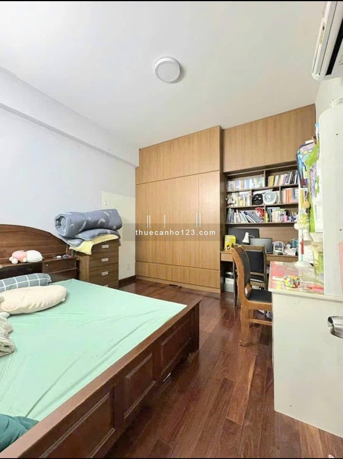 Chung cư 10A Trần Nhật Duật,Tân Định,Q1: 70m2, 2p ngủ, NT, 11tr5/th