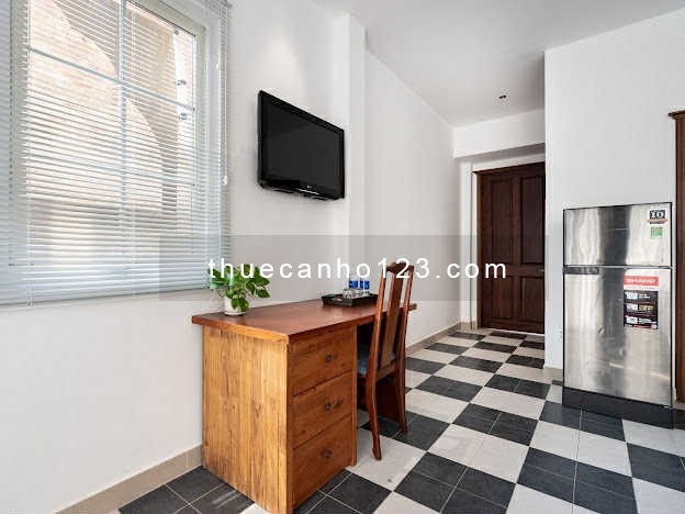 Hình thật giá thật vị trí thật cho thuê căn hộ Ban công siêu tháng ngay cầu Ba son,Nguyễn Huệ Quận 1