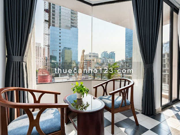 Hình thật giá thật vị trí thật cho thuê căn hộ Ban công siêu tháng ngay cầu Ba son,Nguyễn Huệ Quận 1