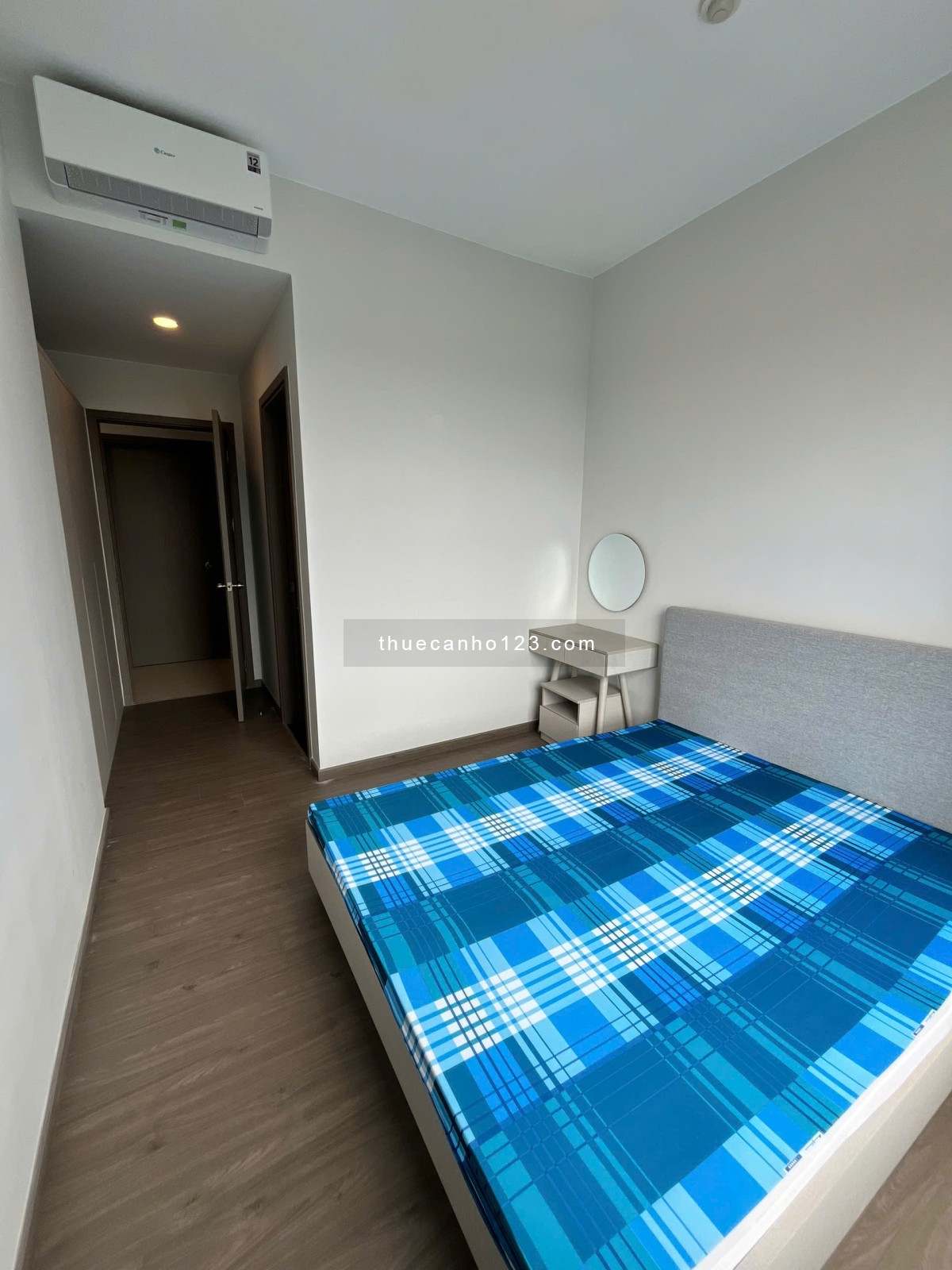 Cho thuê căn hộ 3PN + Full nội thất + ở ngay được ạ – Giá 10.5 triệu