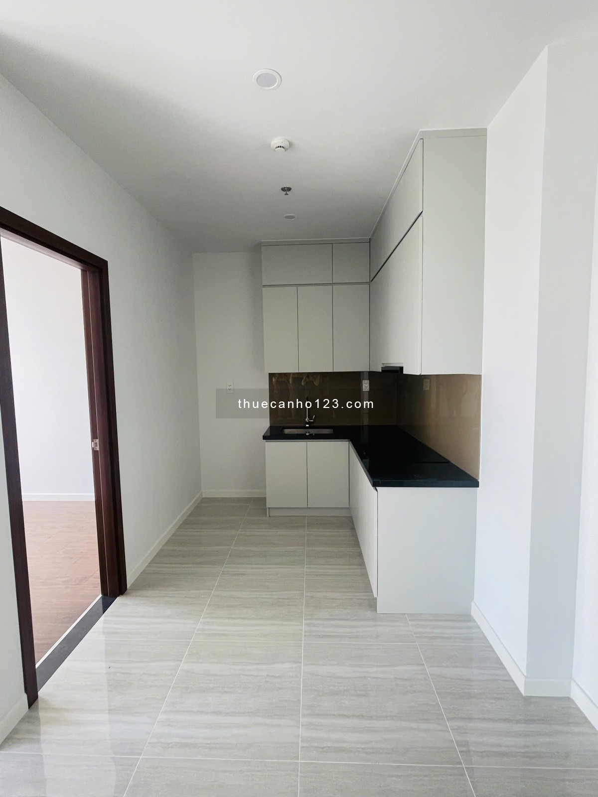 Cho thuê căn hộ mới 100% – Cơ hội cho tân sinh viên – Ngay Làng Đại học