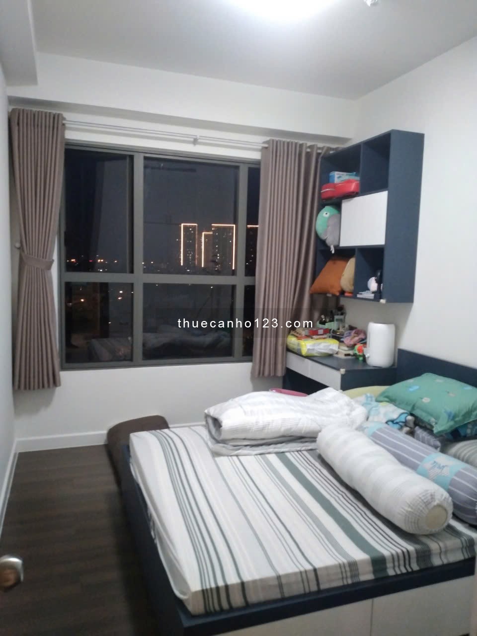 Cho thuê căn hộ The Sun Avenue – 2PN, 1WC, full nội thất – Hướng đông nam mát mẻ