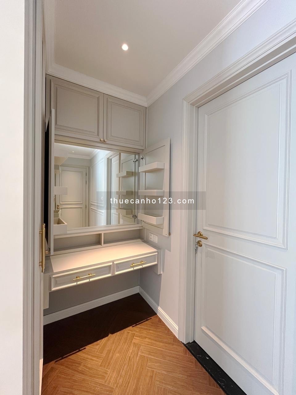 Cho thuê căn hộ Empire City 2 phòng ngủ – Full nội thất cao cấp