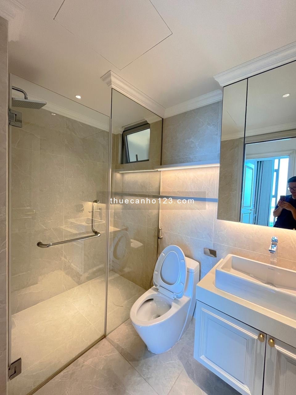 Cho thuê căn hộ Empire City 2 phòng ngủ – Full nội thất cao cấp