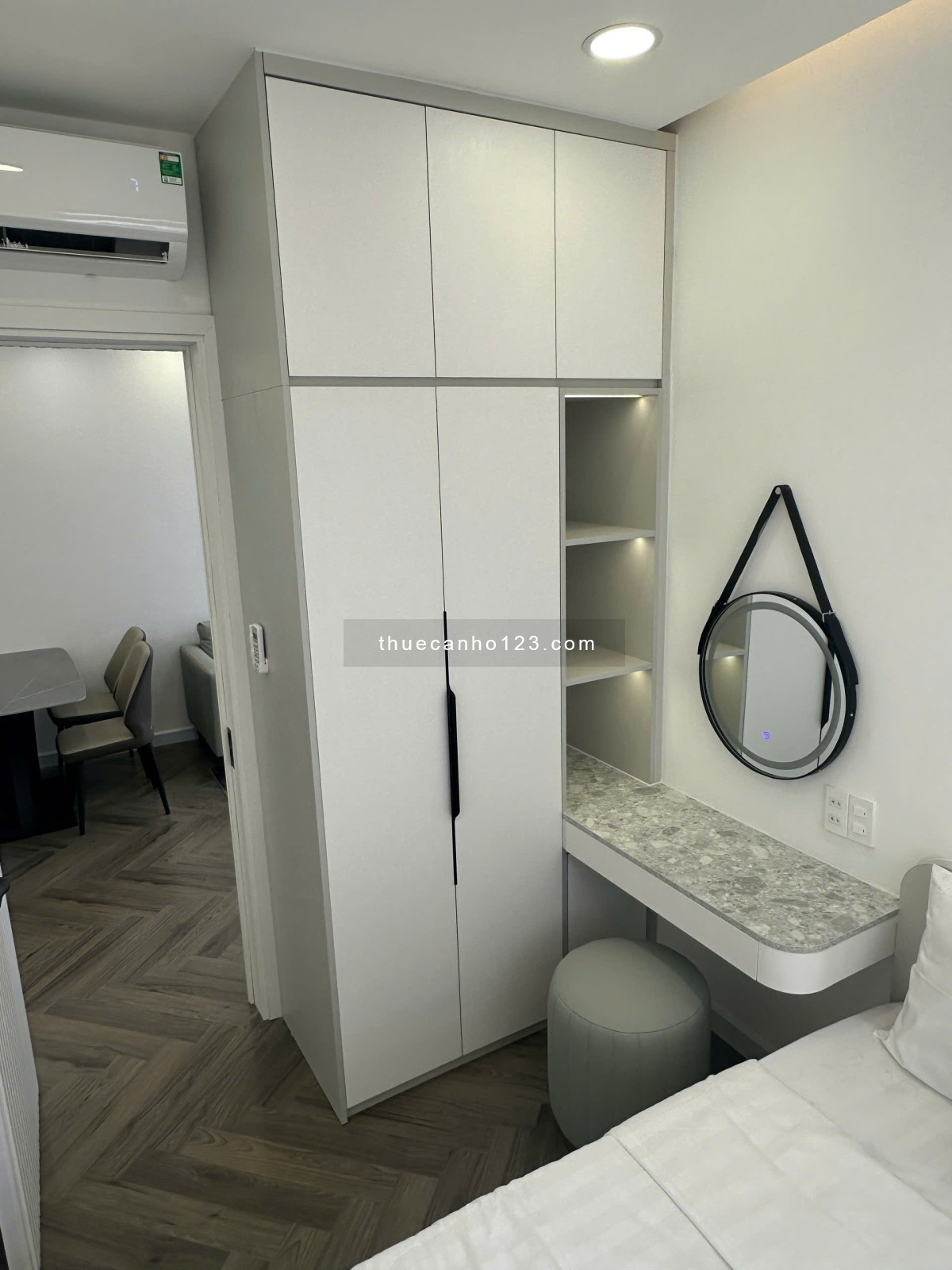 Cho thuê Sky Garden 3 PMH Q7, Đường Phạm Văn Nghị, 2PN 2wc, giá 13tr/th