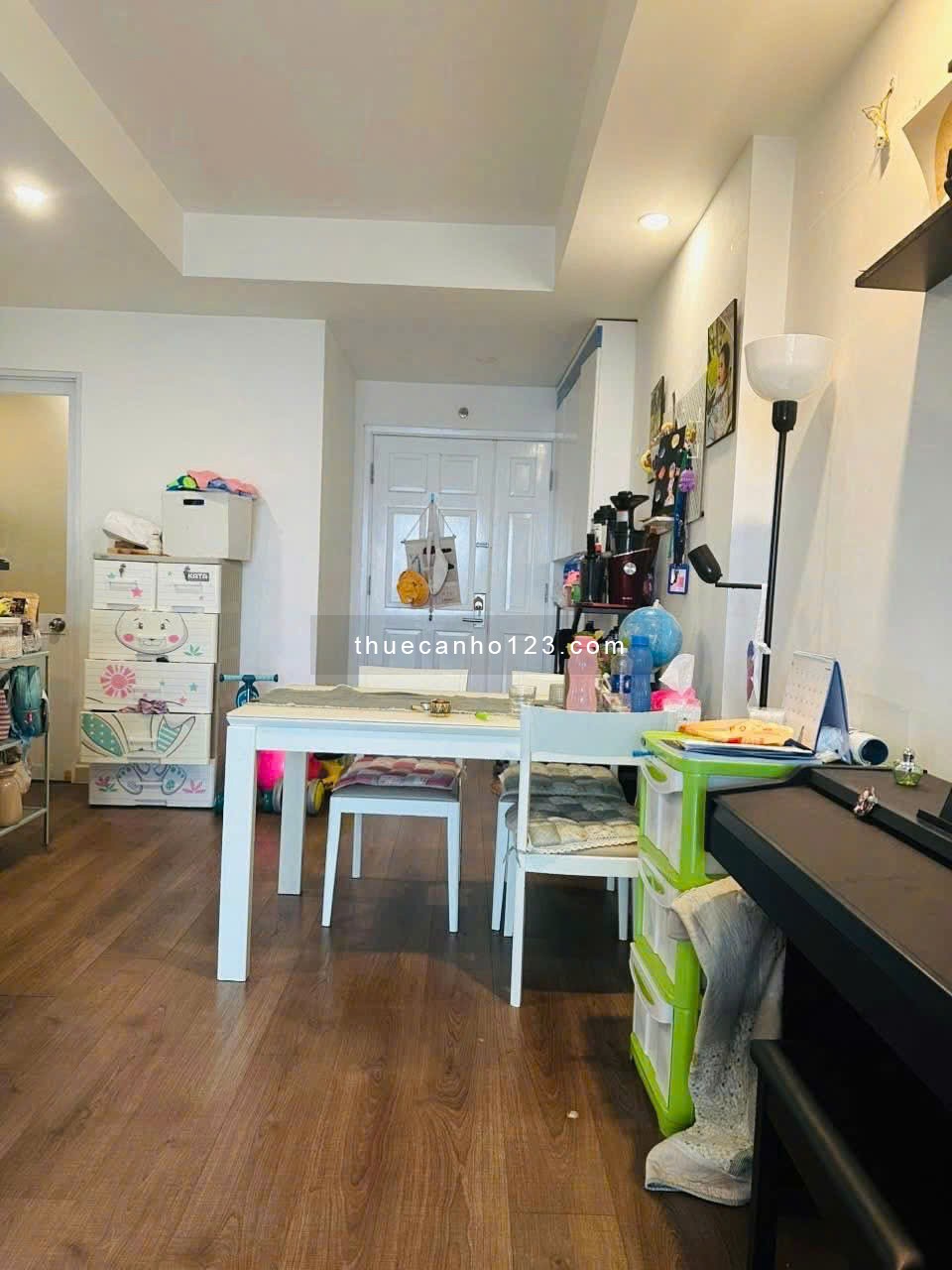 Chung cư 10A Trần Nhật Duật,Tân Định, Q1: 70m2, 2p ngủ, 12tr/th