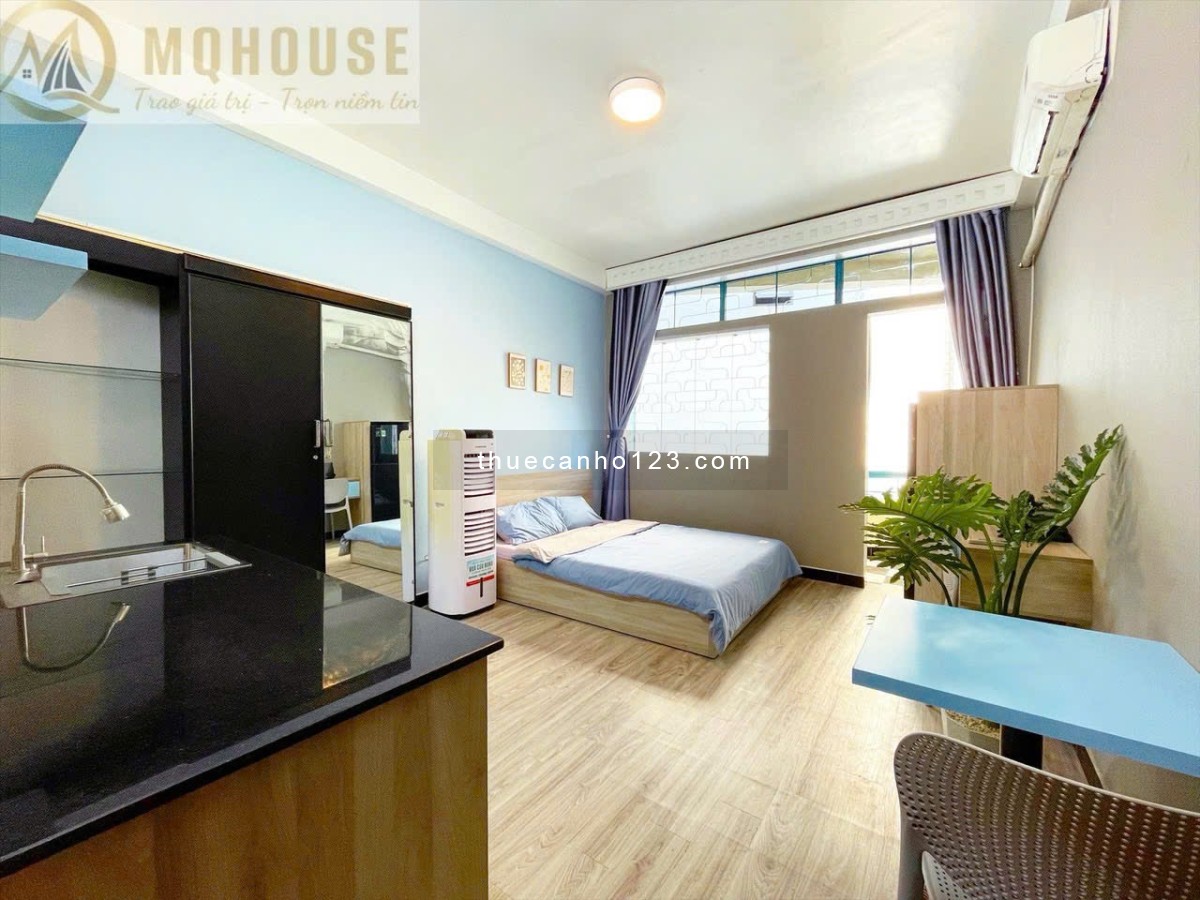 Cho thuê căn hộ Studio Ban công, Máy giặt riêng Q1 gần cầu Kiệu, chợ Tân Định, nhà thờ Tân Định