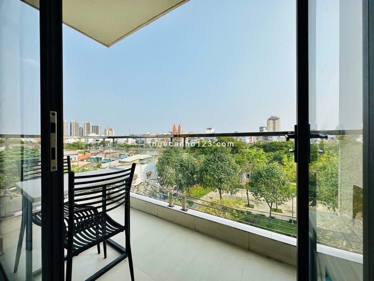Thuê căn hộ Studio Ban công, full nội thất Q4 gần cầu Kênh Tẻ, ĐH Luật, ĐH Nguyễn Tất Thành
