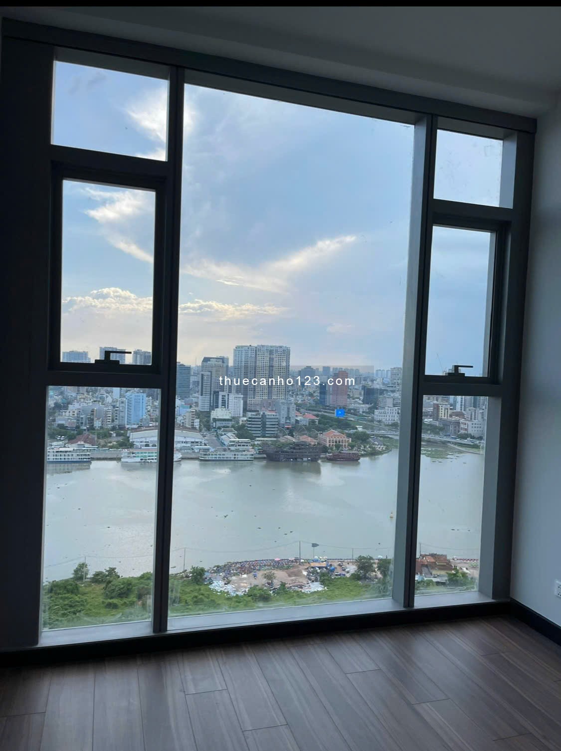Cho thuê căn hộ 3PN – Tilia Tower | View Pháo Hoa & Sông Sài Gòn