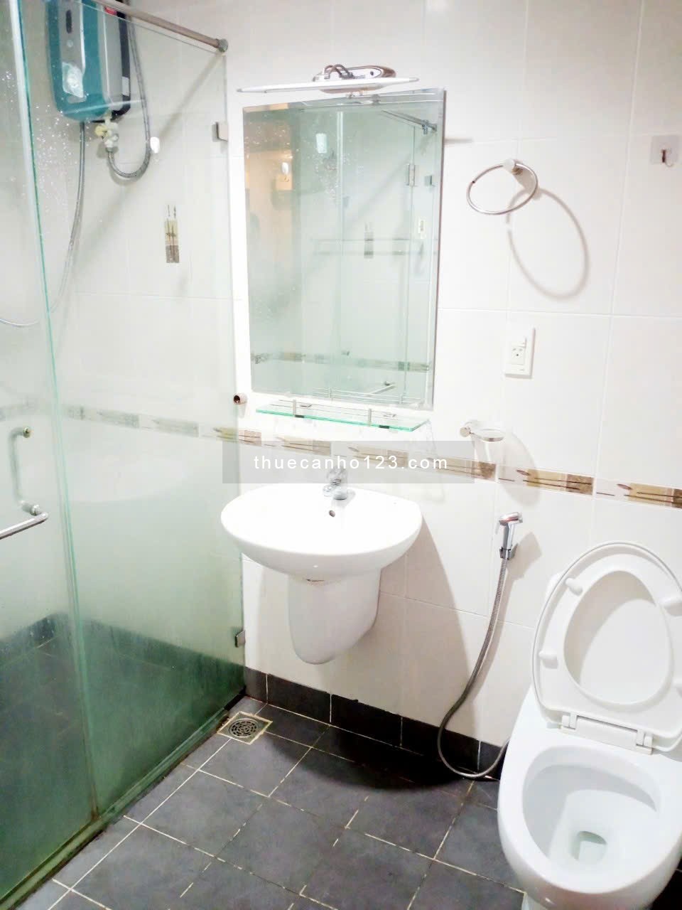 GIỮA TRÁI TIM SÀI GÒN, NHÀ ĐẸP CHỜ AI? BMC Bến Chương Dương, Phường Cô Giang