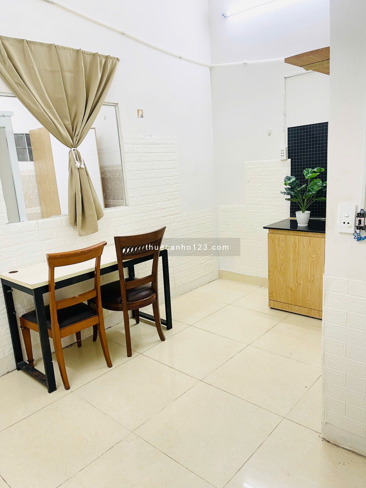 CHDV 1PN tách bếp tầng trệt đường Giải Phóng Tân Bình chỉ 4,6 triệu