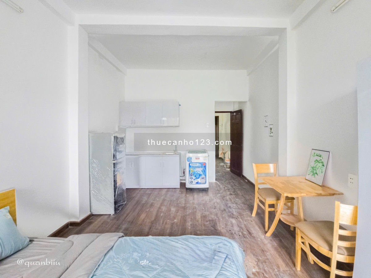 Phòng full nội thất ban công – Gần Trường ĐH Y Dược, Bách Khoa