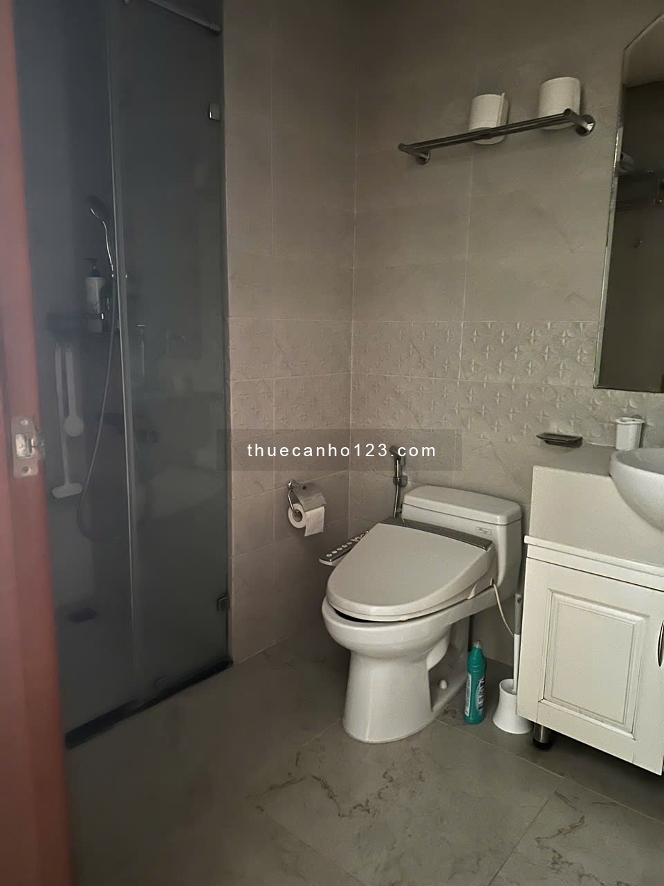 Cho thuê Vinhomes Nguyễn Chí Thanh, rộng 86m2, full đồ NT, 19 tr, LH: 0912.396.400