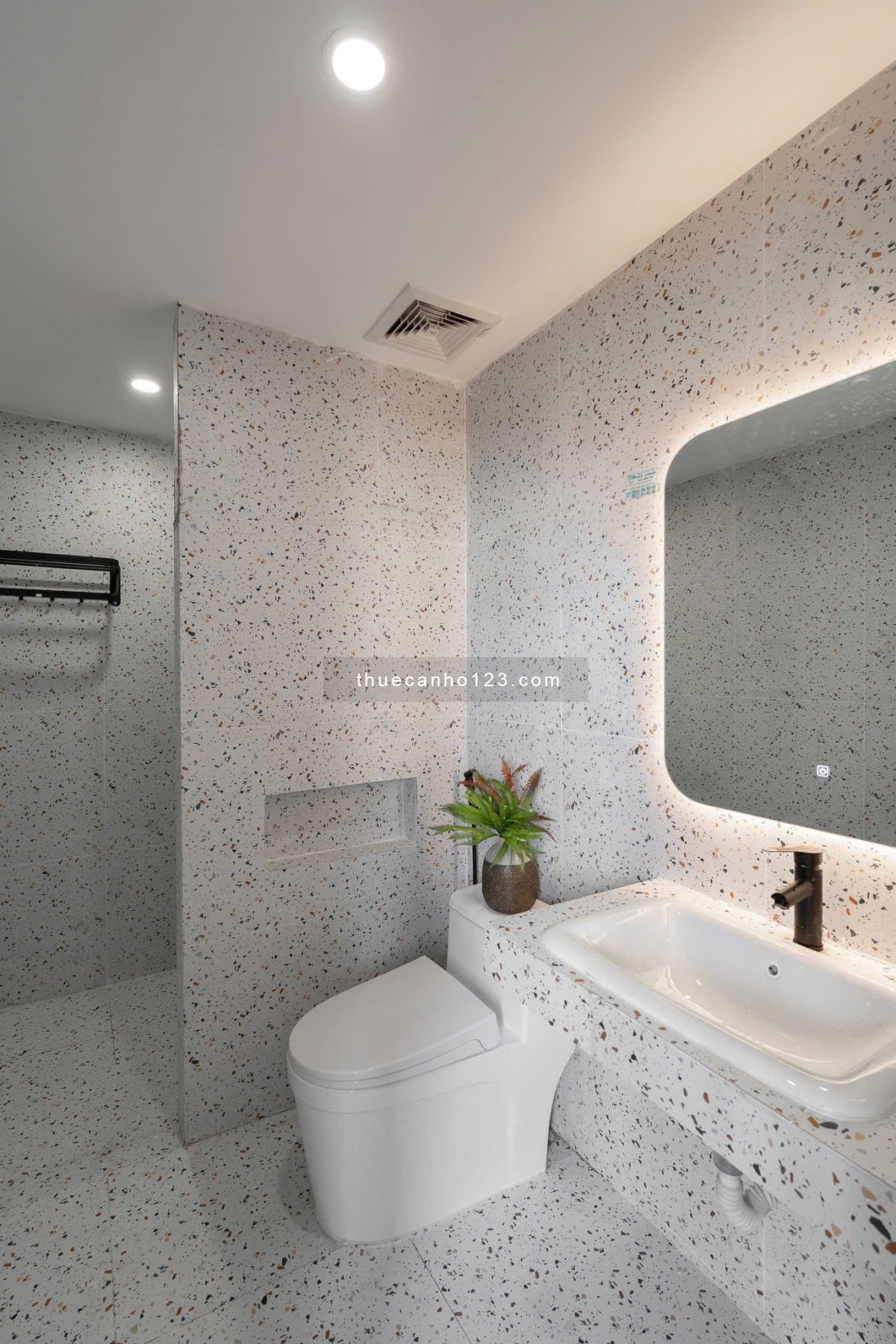 Chuỗi phòng gần sân bay Tân Sơn Nhất - Công viên Gia Định - Phú Nhuận - Gò Vấp - Quận 3