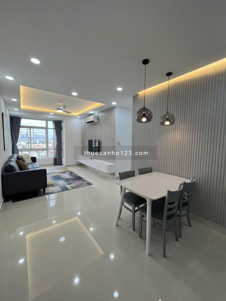 Em chuyên cho thuê Sky Garden Phú Mỹ Hưng 2-3 phòng ngủ chỉ từ 12triệu. nhận tìm nhà theo nhu cầu Q7