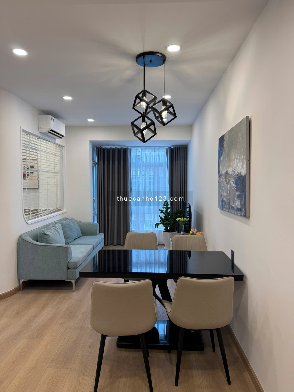 Em chuyên cho thuê Sky Garden Phú Mỹ Hưng 2-3 phòng ngủ chỉ từ 12triệu. nhận tìm nhà theo nhu cầu Q7