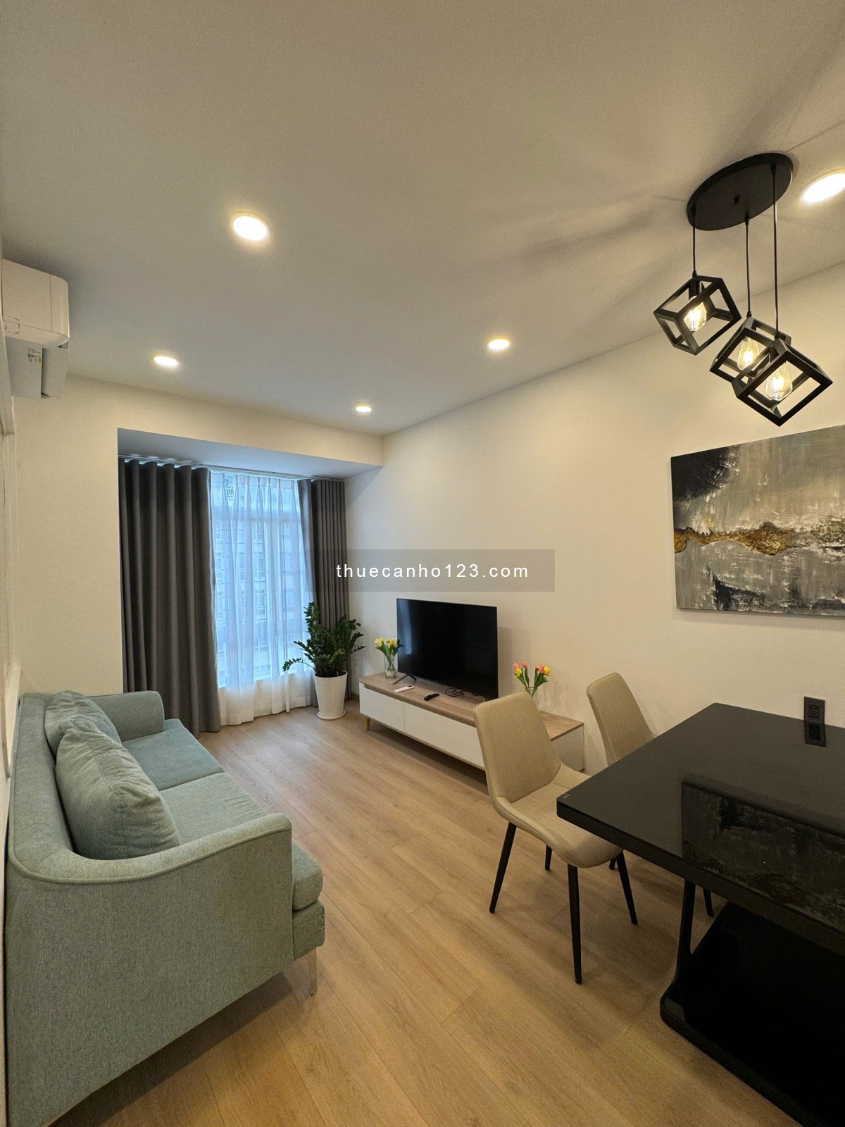 Em chuyên cho thuê Sky Garden Phú Mỹ Hưng 2-3 phòng ngủ chỉ từ 12triệu. nhận tìm nhà theo nhu cầu Q7