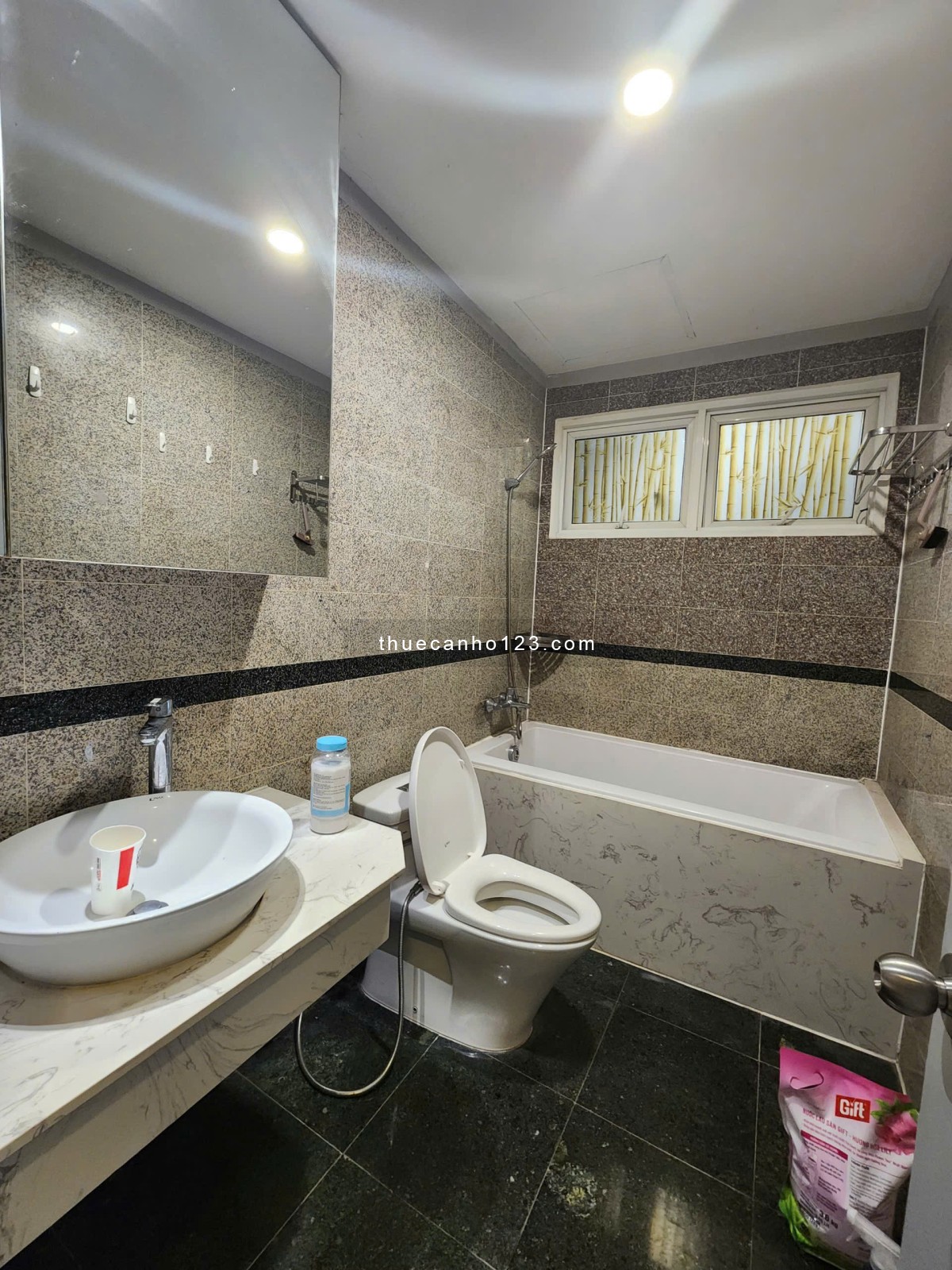 Giỏ hàng cho thuê chung cư Phú Hoàng Anh - 2PN 2WC 88m² giá 11 triệu - 3PN 3WC giá 13 triệu