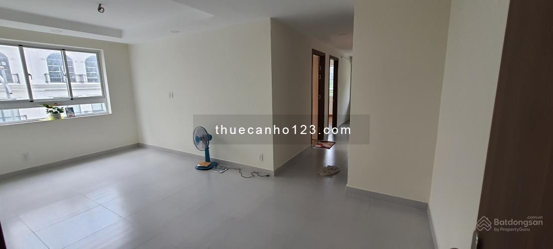 Cho thuê căn hộ B2 Trường Sa phường Gia Định, diện tích 66 m2, 2 phòng ngủ, 2 tolet. Giá 15 tr/thán