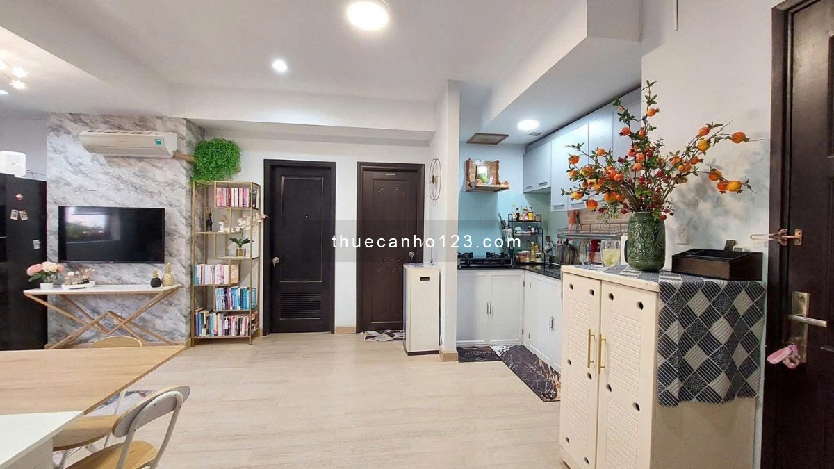 Chung cư Screc , P12, Q3, nội thất, 2p, 2wc, 85m2, giá 13tr/tháng, Nội thất