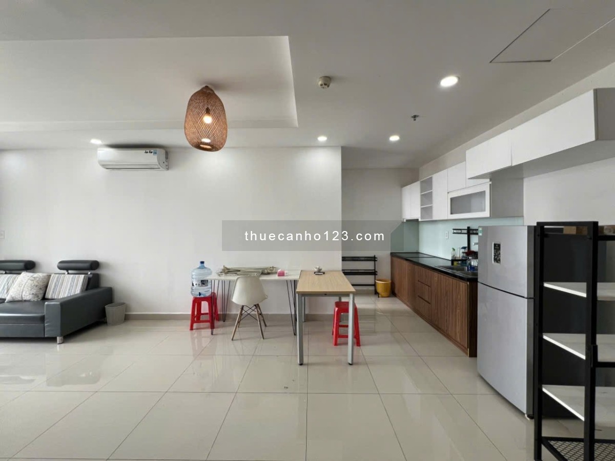 Cho thuê căn góc 2PN 2WC Phú Đông Premier, Dĩ An, 69m², đầy đủ NT, 9,5 tr. Giảm giá khách thiện chí