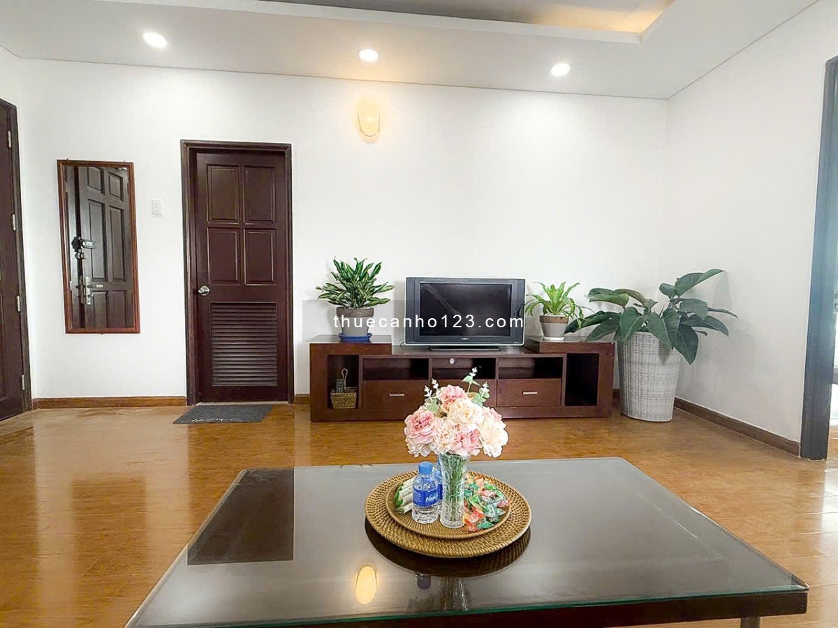 Cho thuê căn hộ mini 2 phòng ngủ nhà mặt tiền,ban công siêu thoáng, nhà mới, nội thất bóc seal 100%