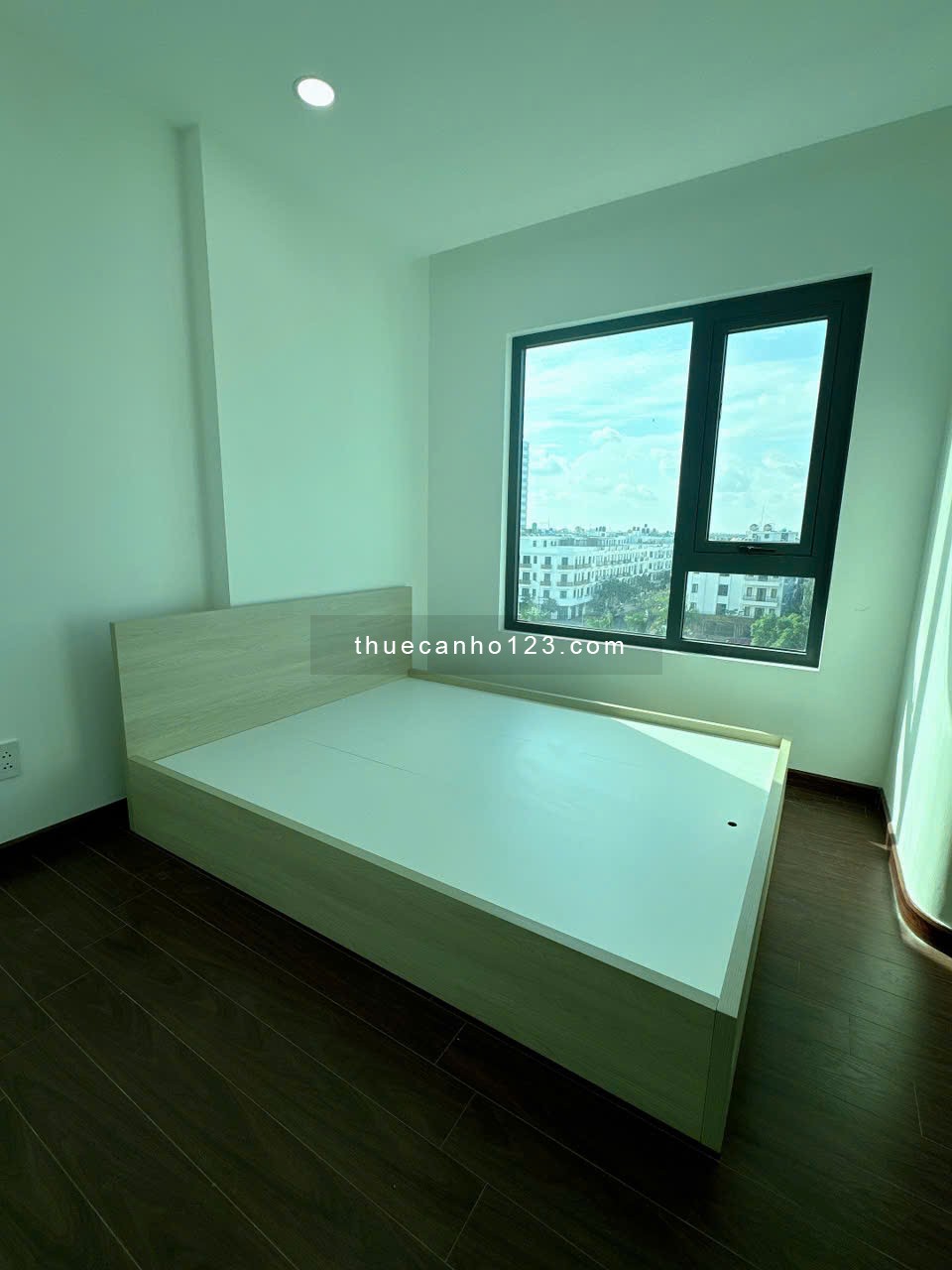 Cho thuê căn hộ Fancy Tower khu đô thị Hưng Phú. Có nội thất