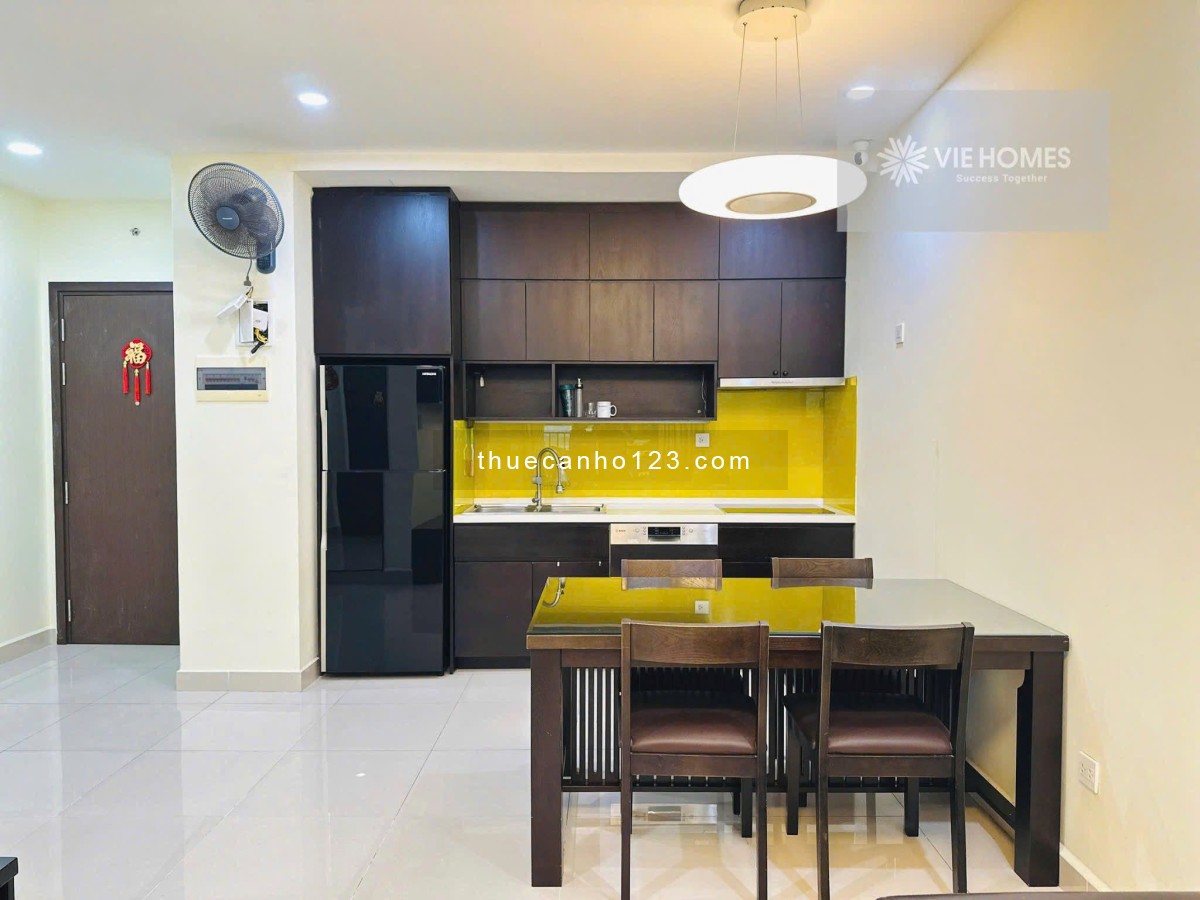 Trống sẵn cho thuê 2PN nhà đẹp tầng cao view sông The Sun Avenue