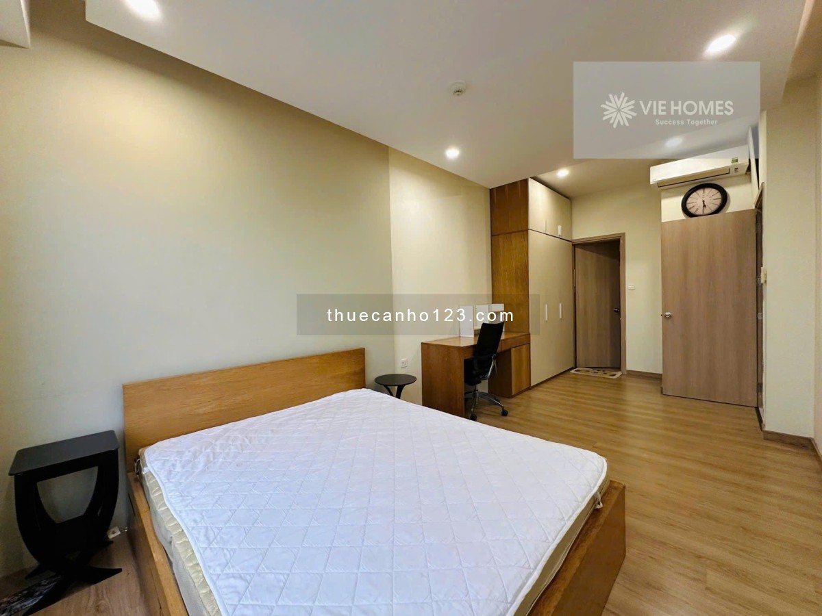 Trống sẵn cho thuê 2PN nhà đẹp tầng cao view sông The Sun Avenue