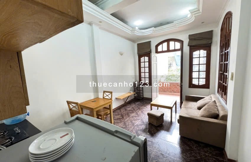 Cho thuê Căn hộ dịch vụ tại Ngõ 105 Thụy Khuê Tây Hồ. Ban công View cực thoáng. Chỉ 7tr