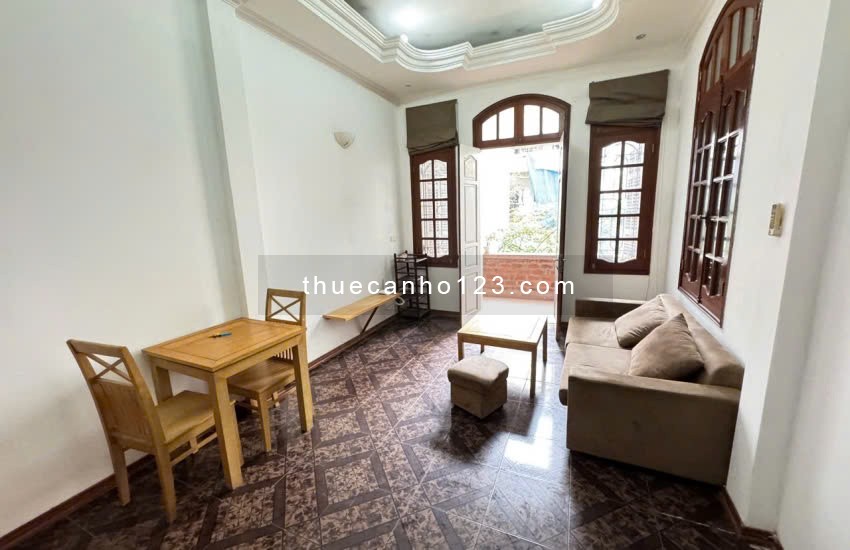 Cho thuê Căn hộ dịch vụ tại Ngõ 105 Thụy Khuê Tây Hồ. Ban công View cực thoáng. Chỉ 7tr