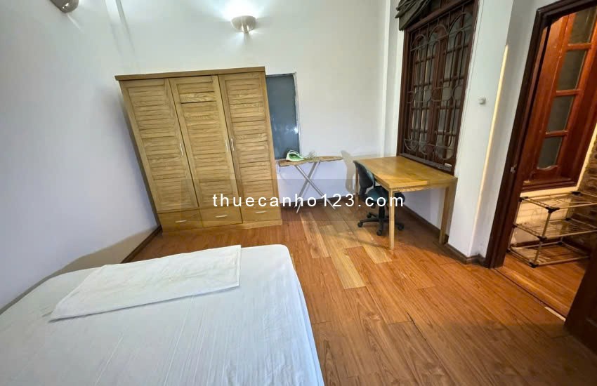 Cho thuê Căn hộ dịch vụ tại Ngõ 105 Thụy Khuê Tây Hồ. Ban công View cực thoáng. Chỉ 7tr