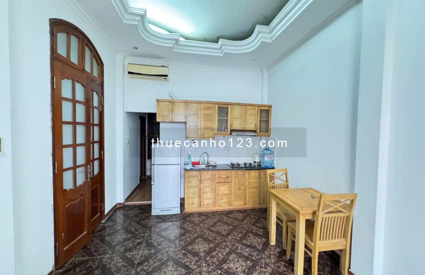 Cho thuê Căn hộ dịch vụ tại Ngõ 105 Thụy Khuê Tây Hồ. Ban công View cực thoáng. Chỉ 7tr