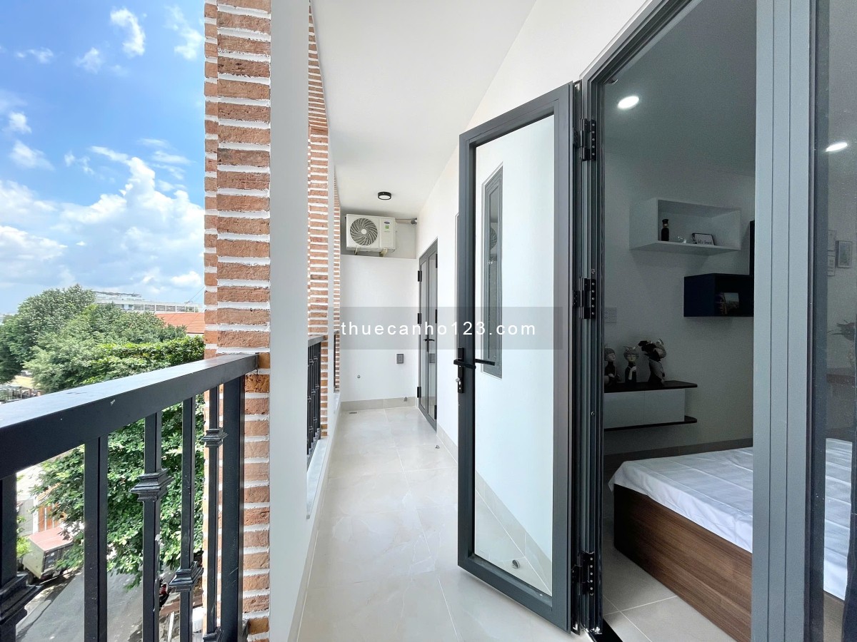 Studio full nội thất, 40m², ban công, thang máy, gần Hutech, GTVT, FTU,…