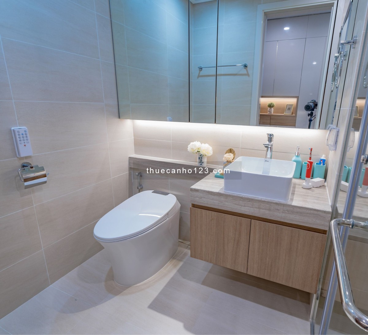 Cho thuê căn hộ studio The Ninety Complex 45m² tầng cao thoáng mát.