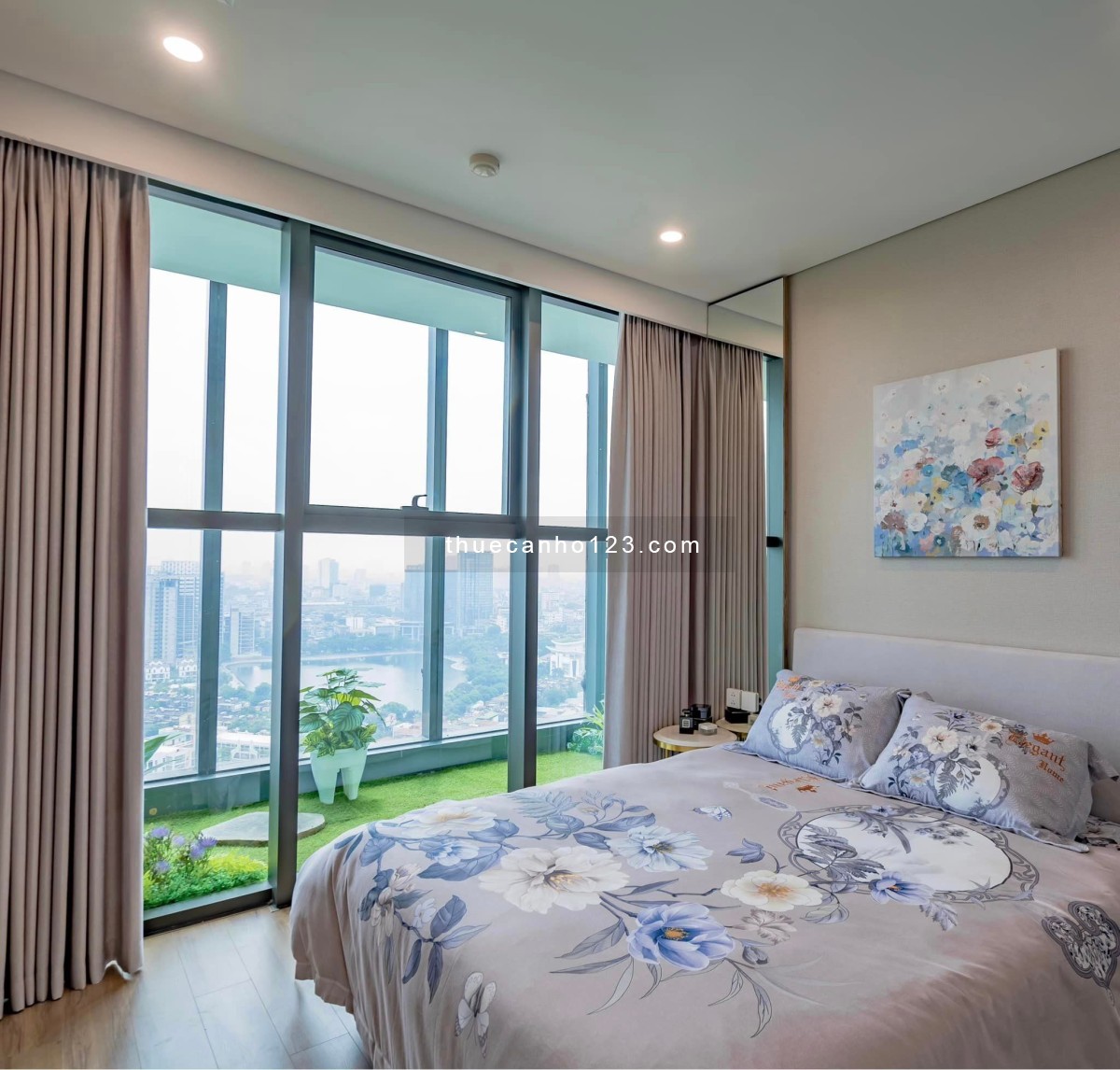 Cho thuê căn hộ studio The Ninety Complex 45m² tầng cao thoáng mát.