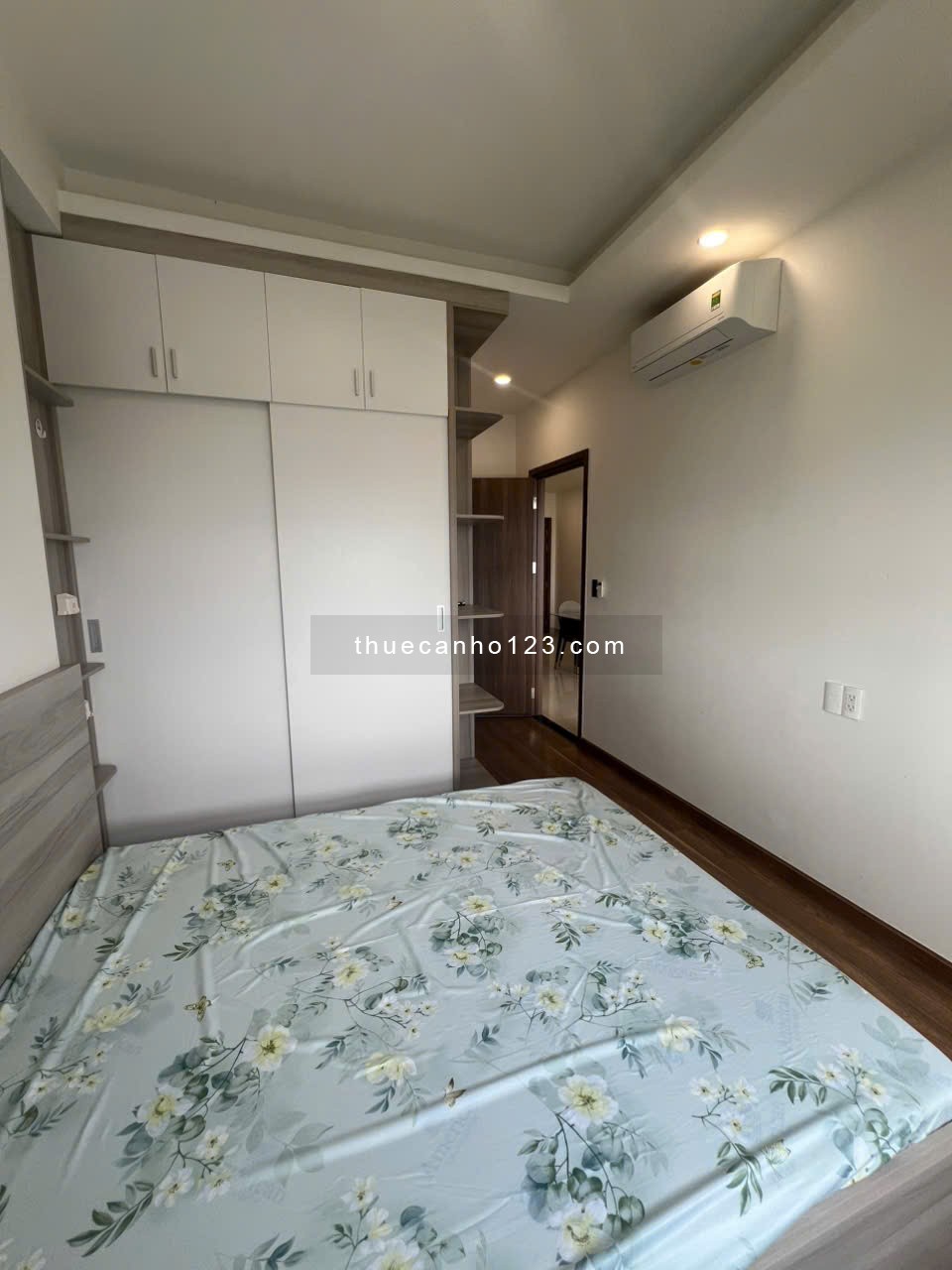 Cho thuê căn chung cư 2PN | 2WC ở SaiGon Riverside Complex Q7 Full nội thất