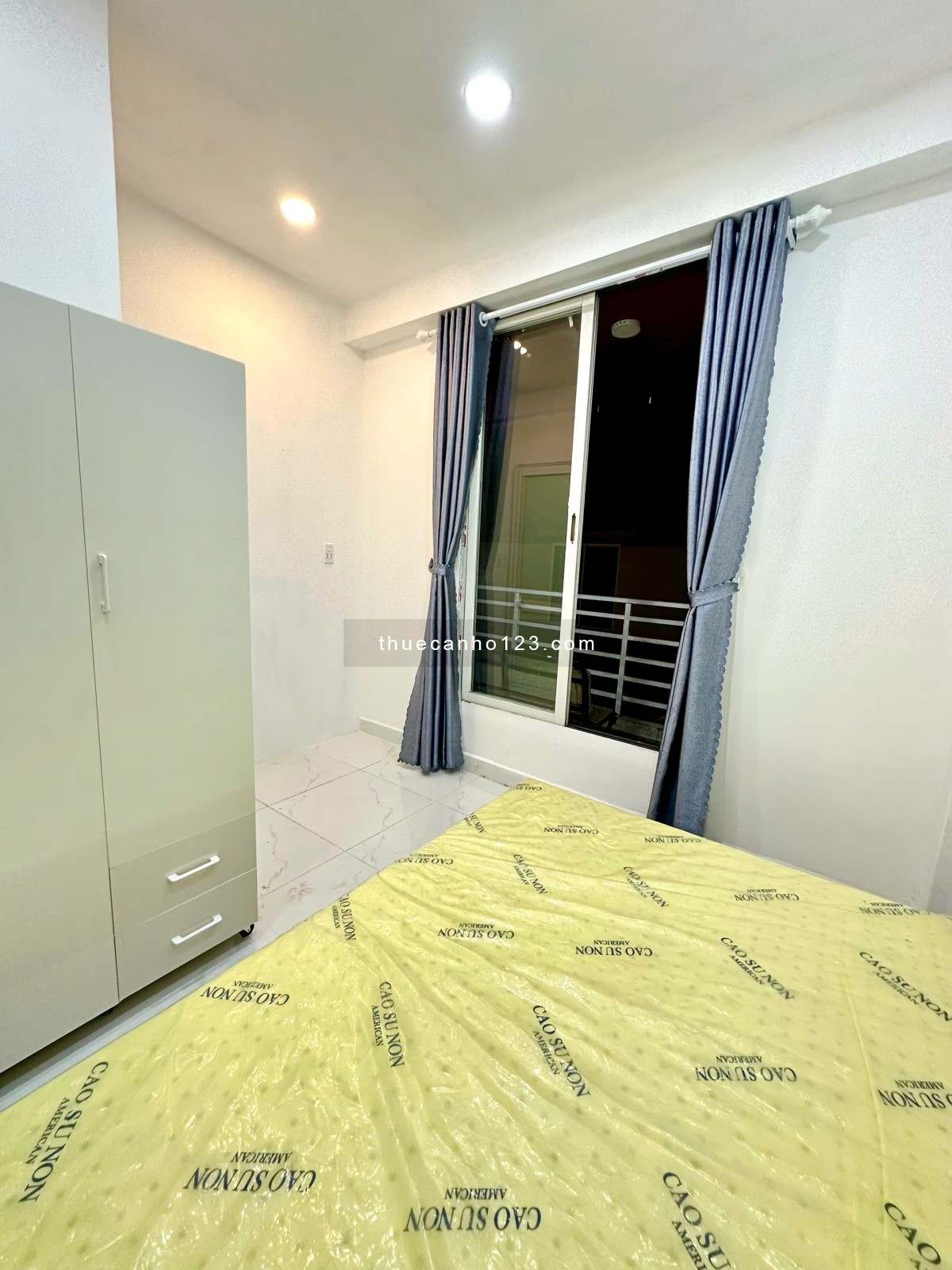 Căn hộ 2PN, ban công, full nội thất, ở được 4 người, diện tích 40m², thuận tiện di chuyển Q1, Q2, Q3