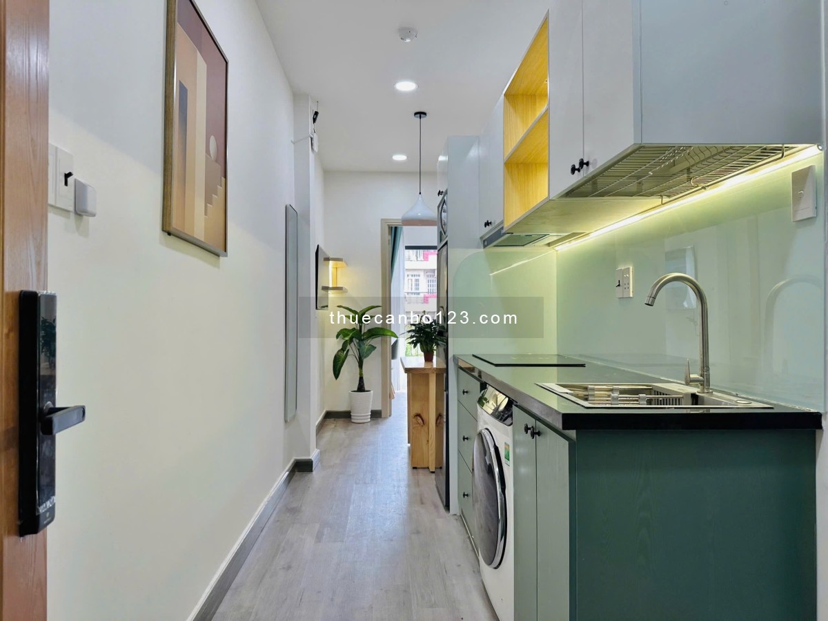 Cho thuê chung cư mini 2 phòng ngủ ban công siêu thoáng view mặt tiền đường ngay Vạn Hạnh Mall Q10