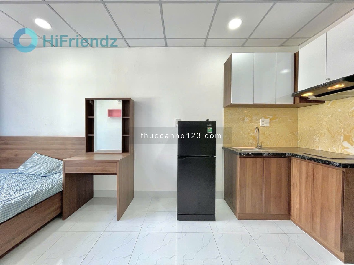 Studio full nội thất - thang máy, đi bộ 5p sang GTVT, Ngoại Thương, Hutech, 7p đi xe máy UEF, HB