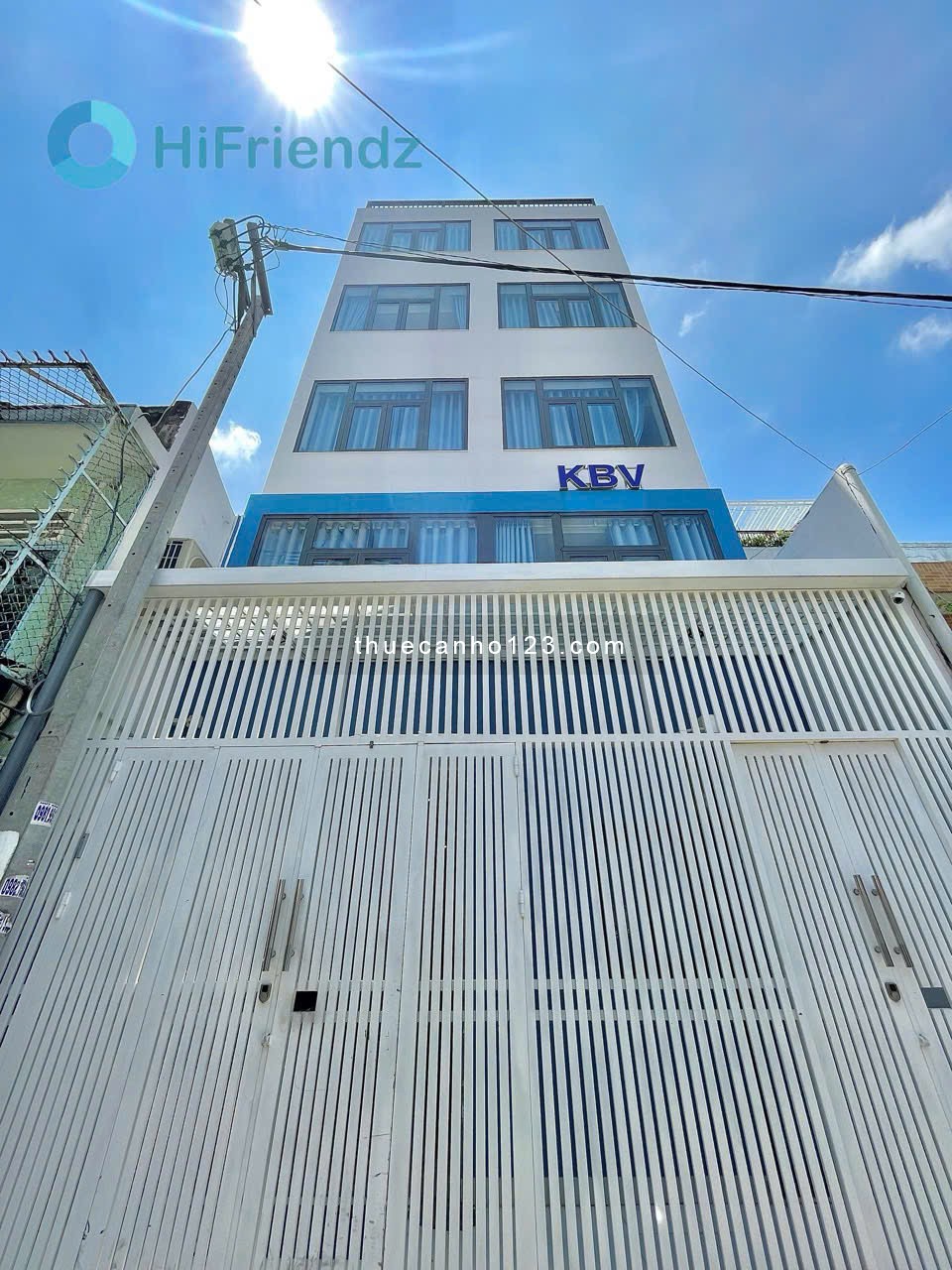 Studio full nội thất - thang máy, đi bộ 5p sang GTVT, Ngoại Thương, Hutech, 7p đi xe máy UEF, HB