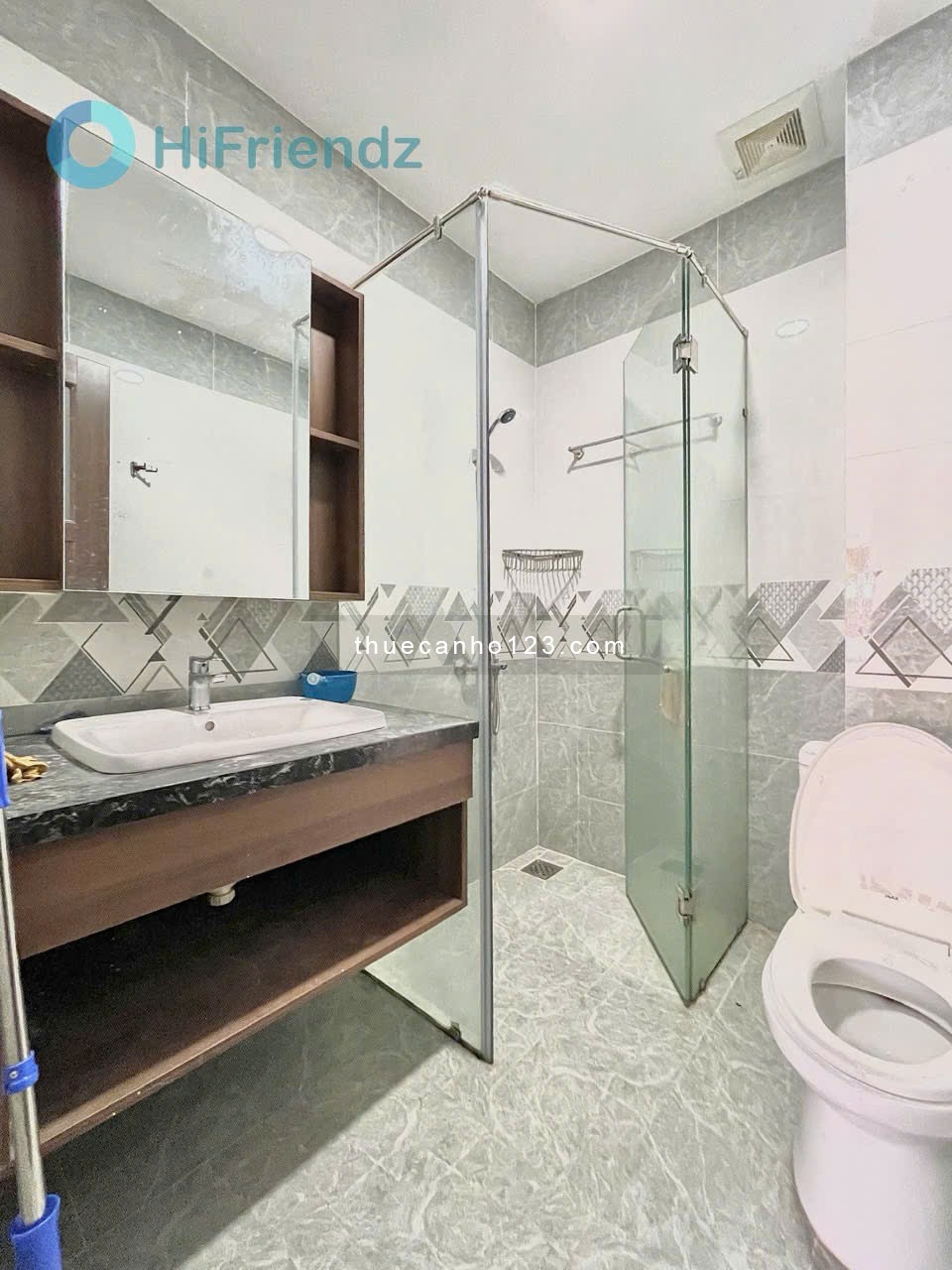 Studio full nội thất - thang máy, đi bộ 5p sang GTVT, Ngoại Thương, Hutech, 7p đi xe máy UEF, HB