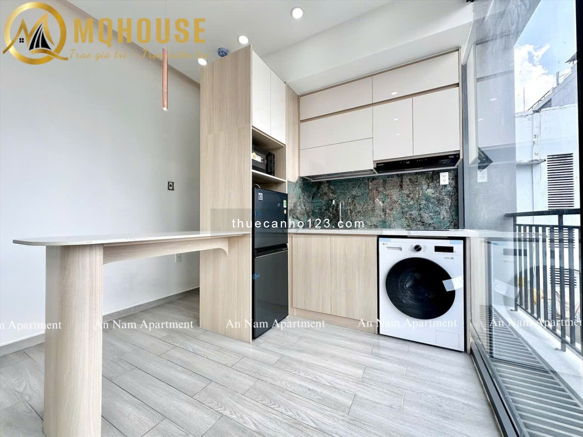 Cho thuê căn hộ 1PN 1PK, ban công 45m2 gần tòa Sky Center - sân bay - CV Gia Định