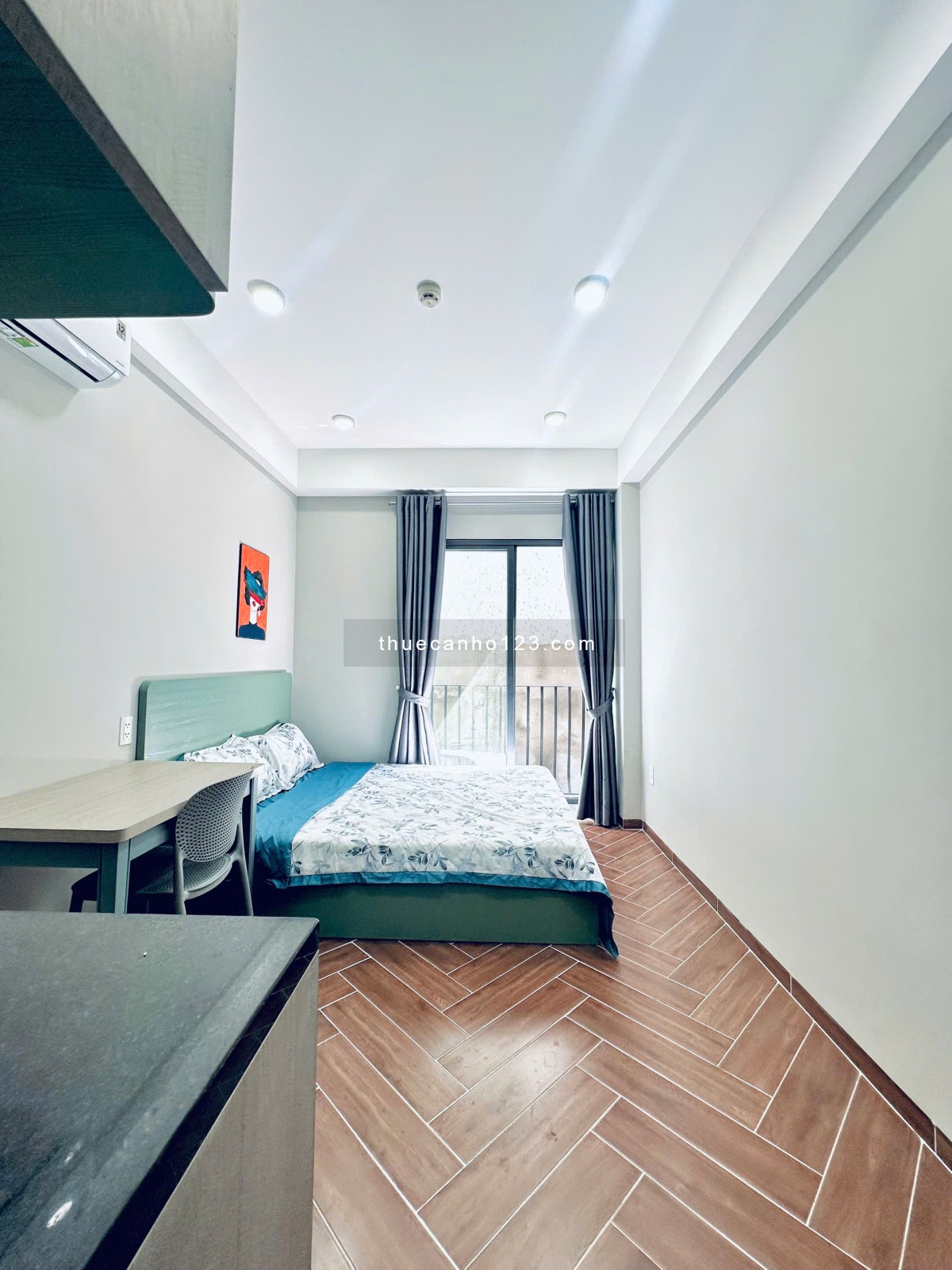 Cho thuê studio ban công, máy giặt riêng, thang máy thuận tiện di chuyển 5p sang Văn Lang CS2 và CS3